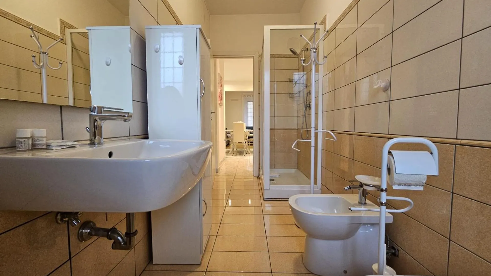 Be Your Home - Isabella Bright Apartment Rome Italy