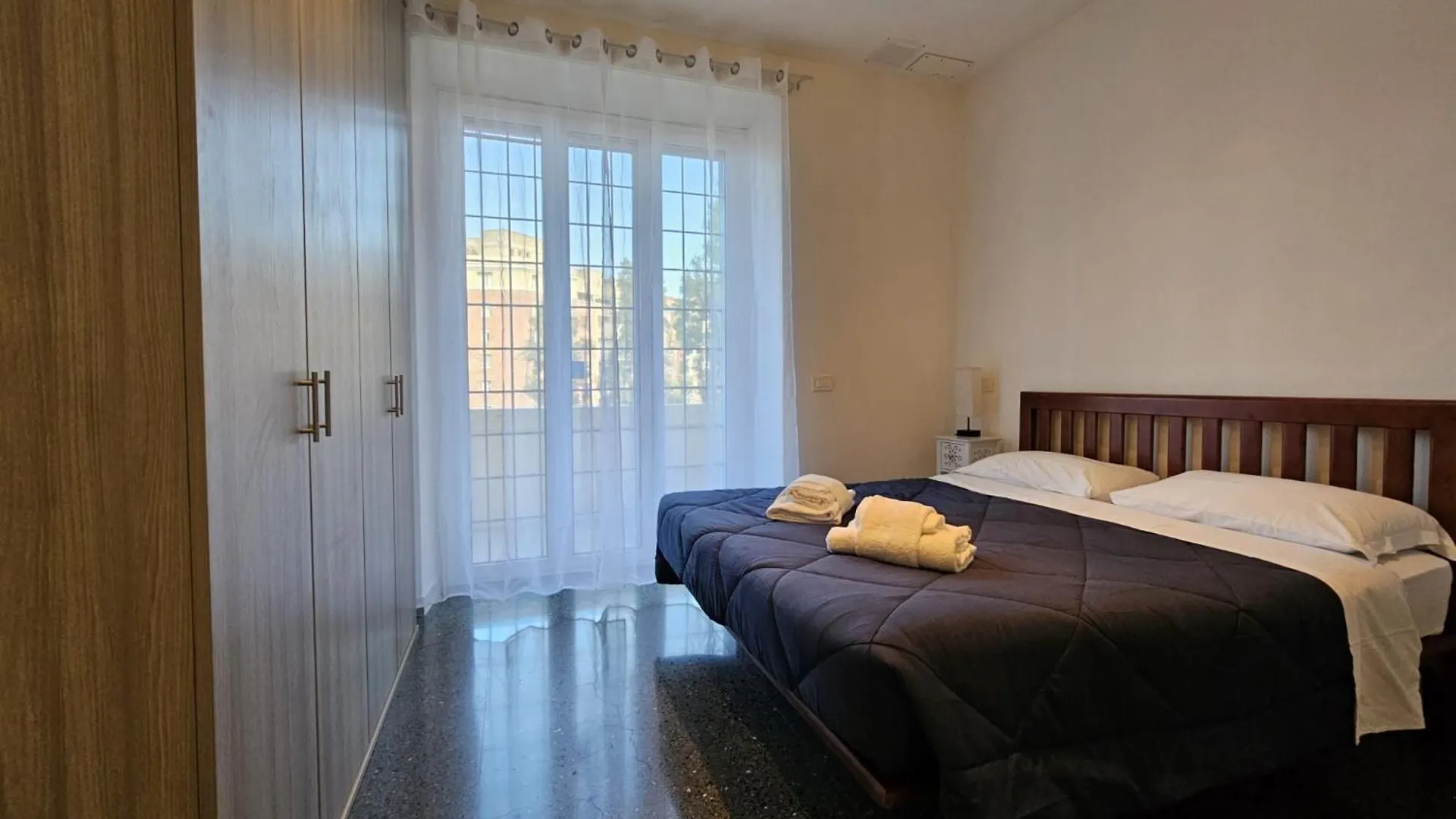 Be Your Home - Isabella Bright Apartment contacts